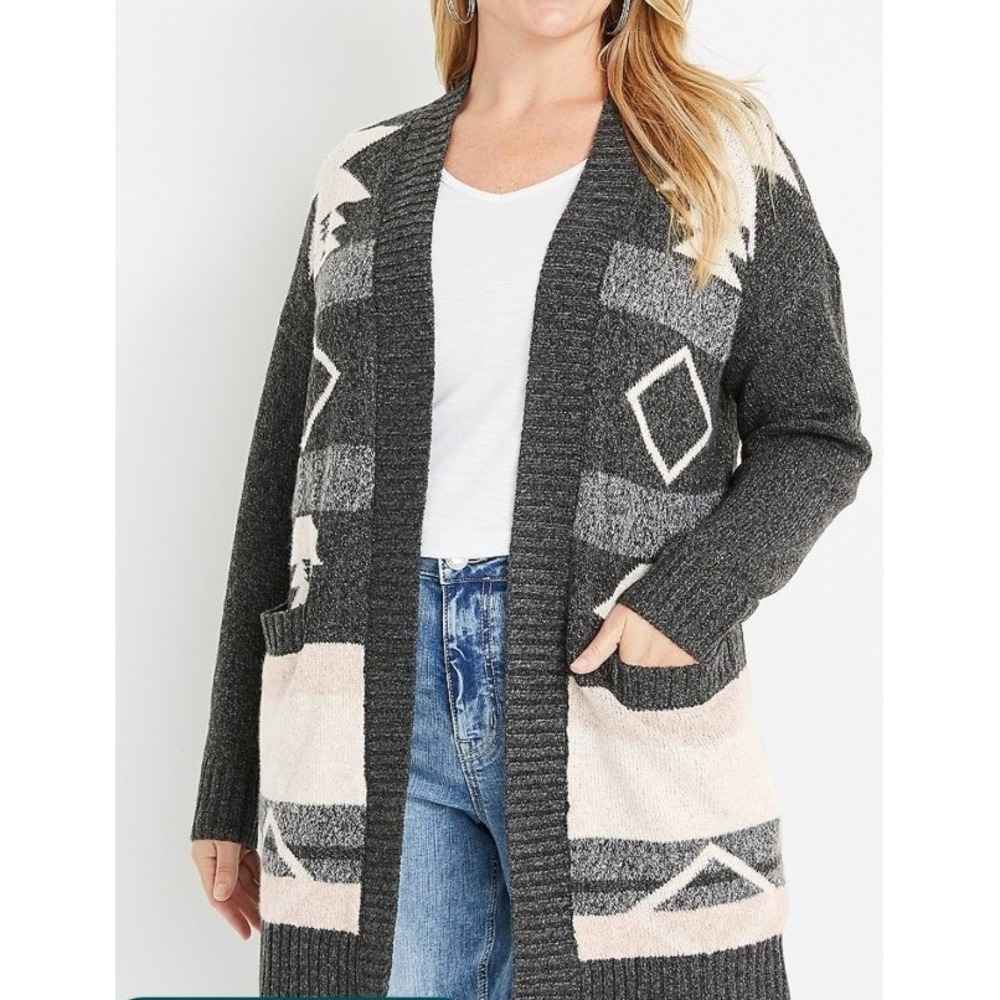 Maurices Women's SZ M. Grey southwestern Aztec boho open front cardigan pockets